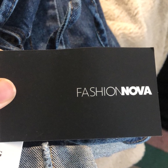 NWT Tie ‘Em Up Boyfriend Jeans—Medium Blue Wash, size 3 - Picture 4 of 9